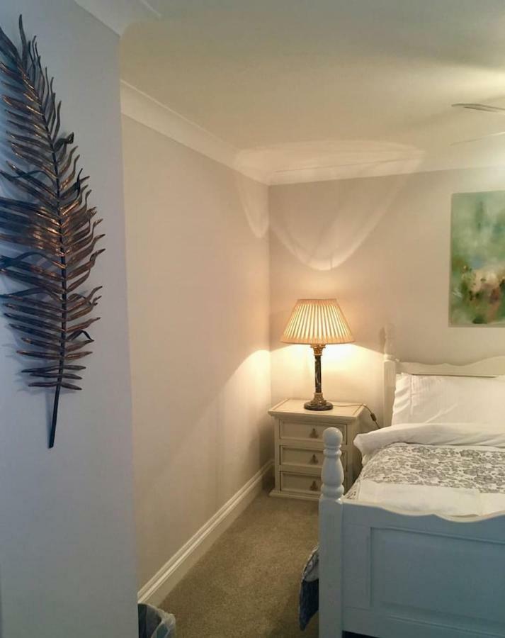 Beautiful 1Br Apartment In Historic St Aubin House Exterior photo
