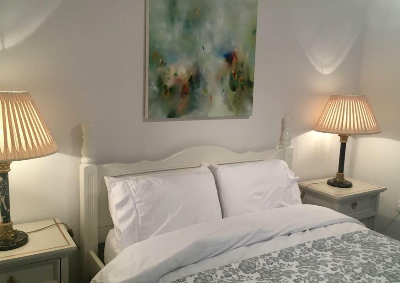 Beautiful 1Br Apartment In Historic St Aubin House Exterior photo