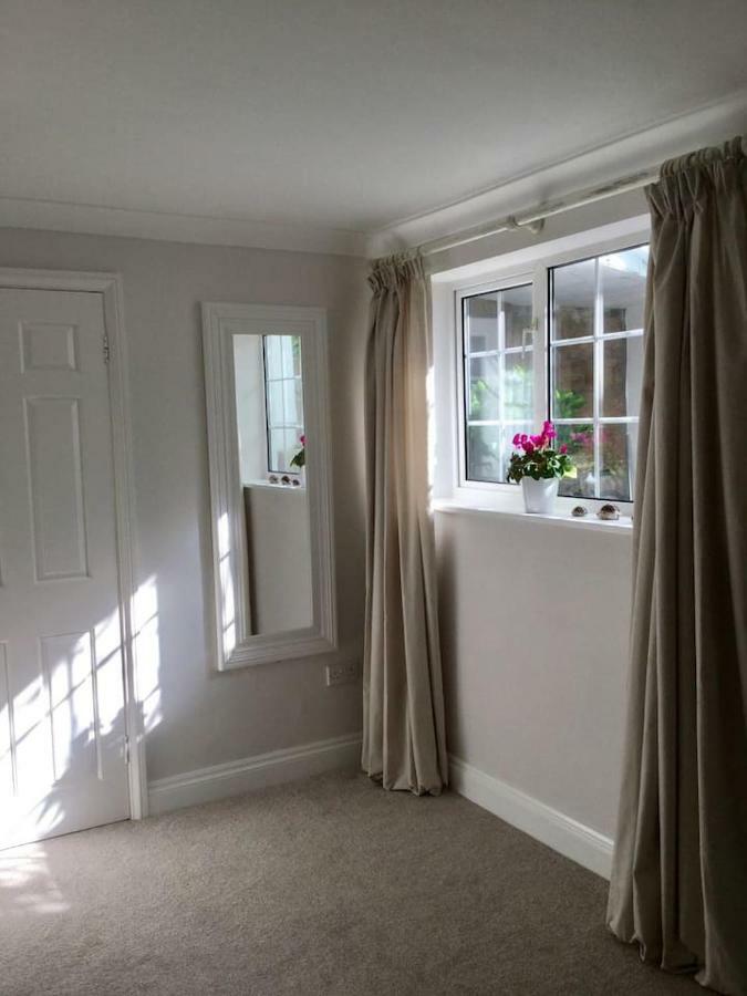 Beautiful 1Br Apartment In Historic St Aubin House Exterior photo