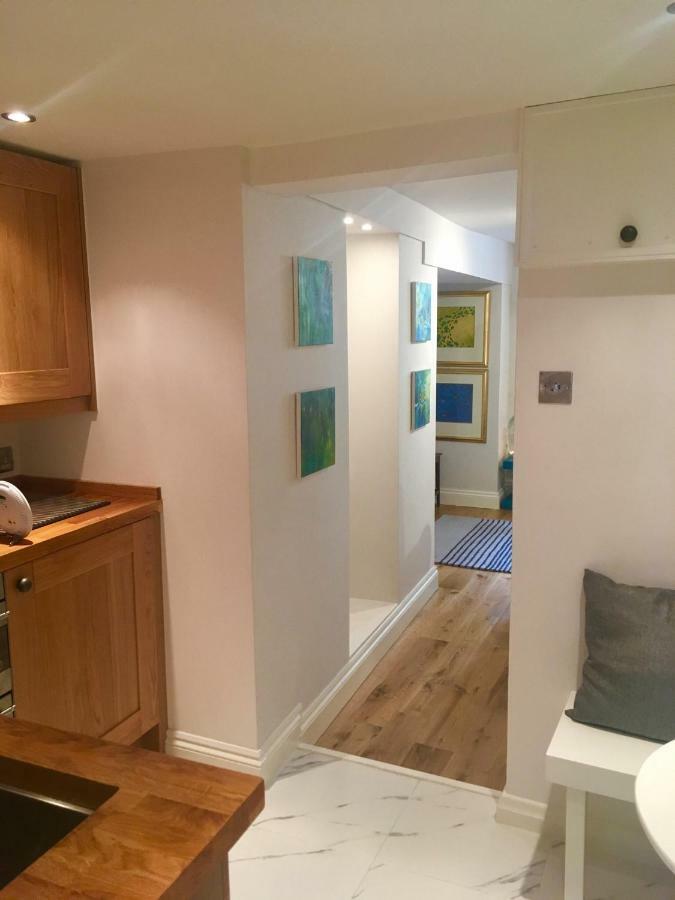 Beautiful 1Br Apartment In Historic St Aubin House Exterior photo