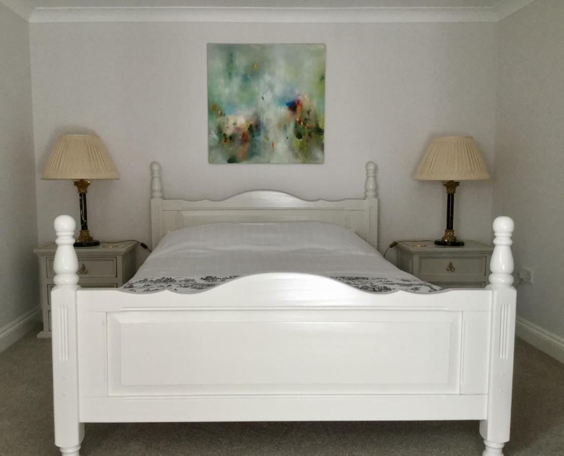 Beautiful 1Br Apartment In Historic St Aubin House Exterior photo